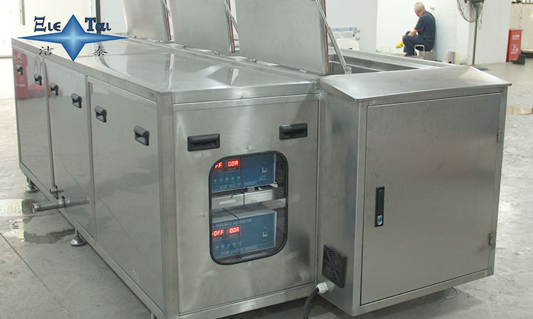 大型設備三天兩頭停機維修？潔泰大型超聲波清洗機，用非標定制告別“老爺機”時代