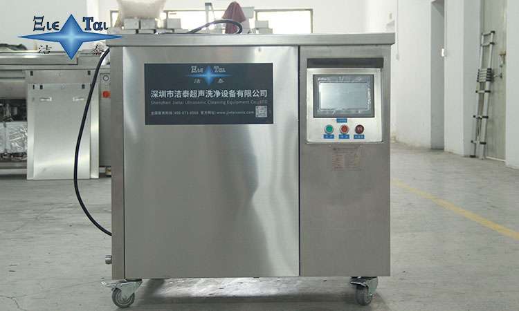 超聲波清洗機如何正確清潔假牙？專業護理指南與避坑要點